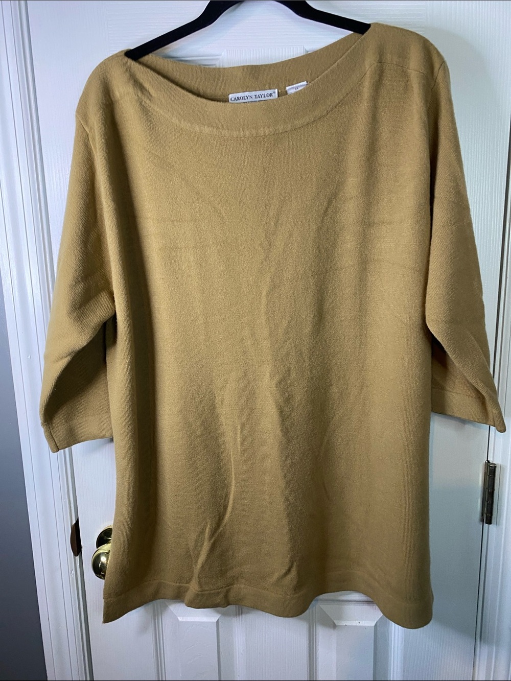 Carolyn Taylor Women's Mustard-Gold Short Sleeve Boatneck Sweater Size 1X.